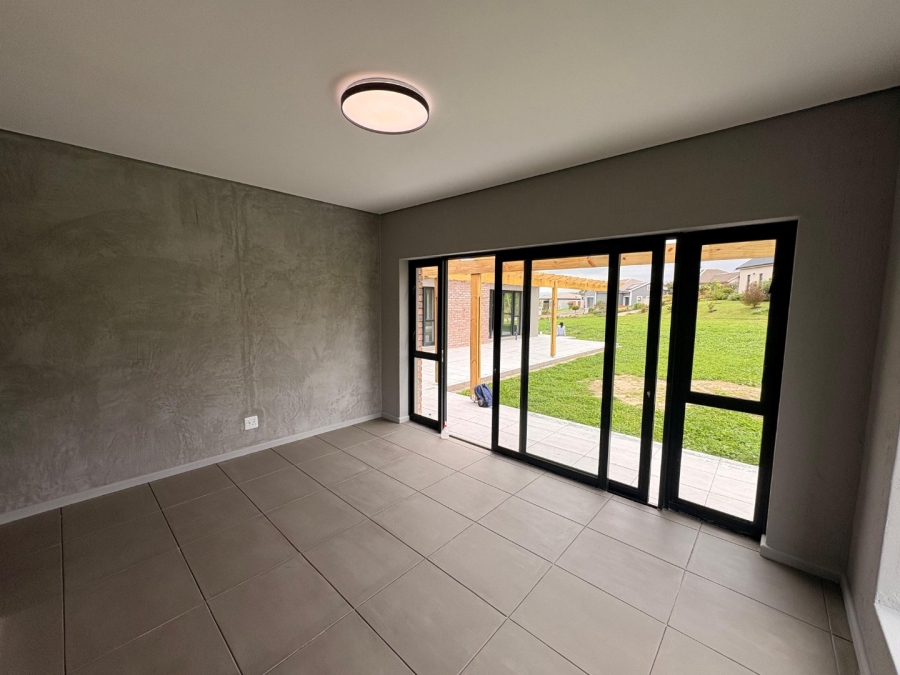 5 Bedroom Property for Sale in Cherry Creek Country Estate Western Cape